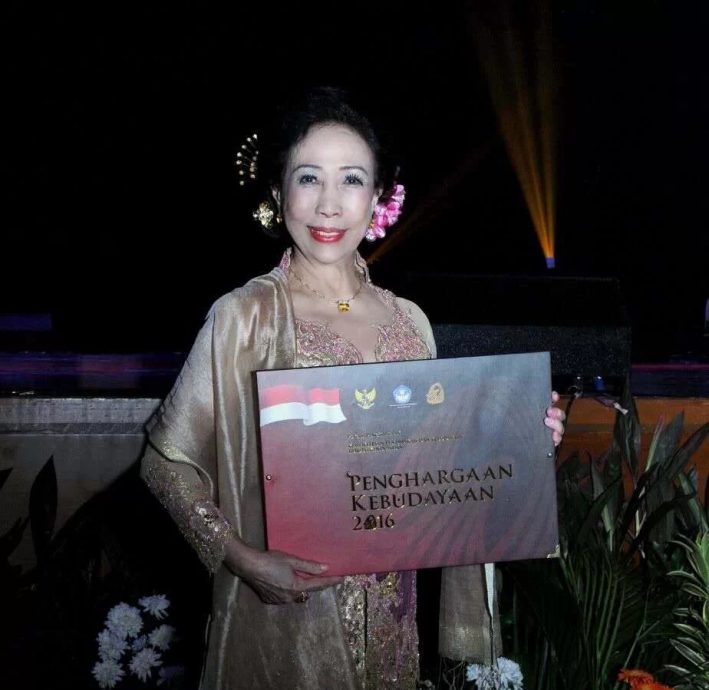 丧偶让她消沉半年,儿子一席话让廖春慧重新站上舞台