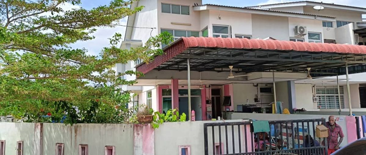 曼绒仁爱护老之家,国庆办义卖会