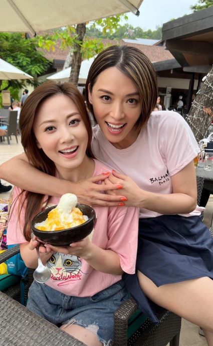 朱晨丽吃榴梿玩倒立 高难度动作撇怀孕