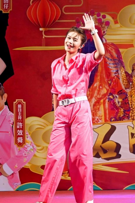 朱海君神隐38天露脸人消瘦 避媒体躲1小时低调闪人	