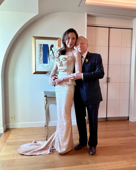 杨紫琼再分享日内瓦婚照 12月返马办婚宴　