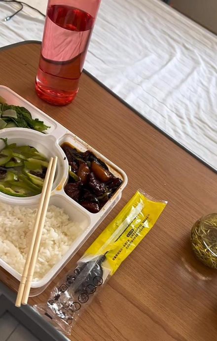  杭州住院半个月花20万？李立群遭轰：滚回台湾