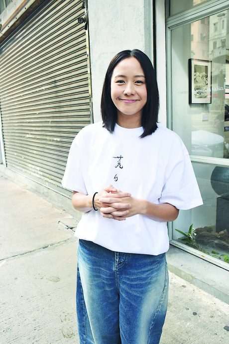 林嘉欣离婚后首现身 笑容满面称心情OK