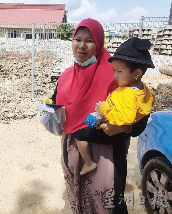 柔:民生特工:忧双轨铁道竣工后需绕远路行,哥打路居民促政府提供免费巴土