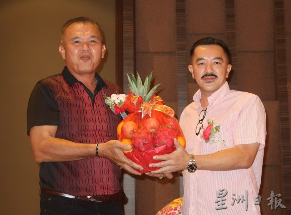 柔︰400万骨灰塔是昔华社事业  刘晋铨盼社团支持推动