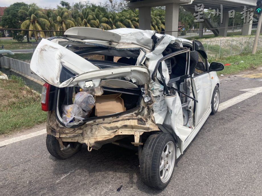 柔:吊车罗里刹车器失灵 司机鸣笛警示不果撞3车