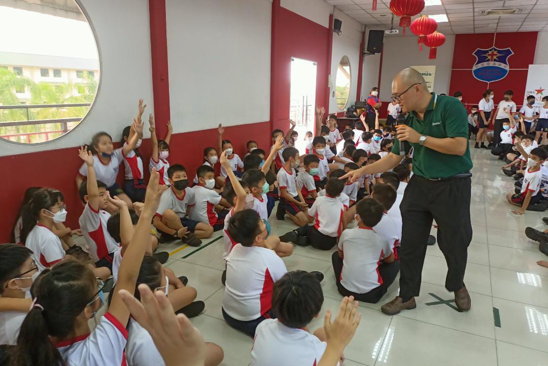 柔:头条之一:本报活动:有奖填字游戏,与麻坡3华小学生互动