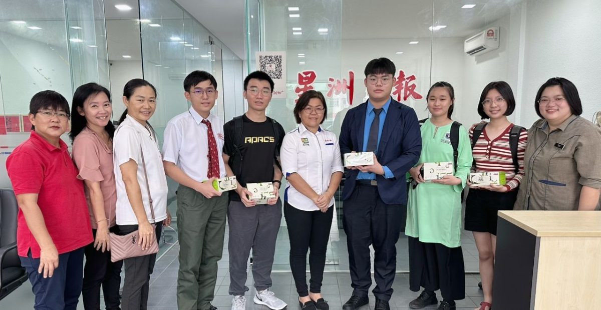 柔:封底头条:本报活动:《星洲日报》中学生时事问答比赛(全国)105强 柔州32位学生进入全国赛