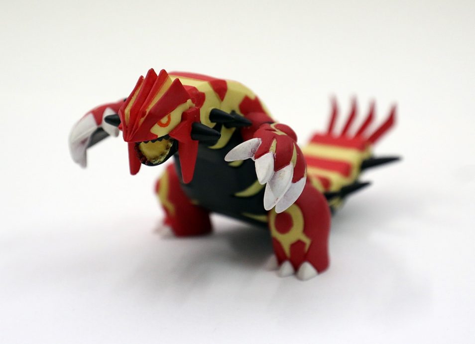 柔：封底：今日面谱：青年画家萧俊铭自小收藏模型玩具