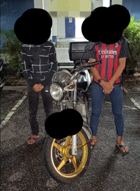 柔:斯里阿南警取缔公路流氓 开23罚单扣留2男