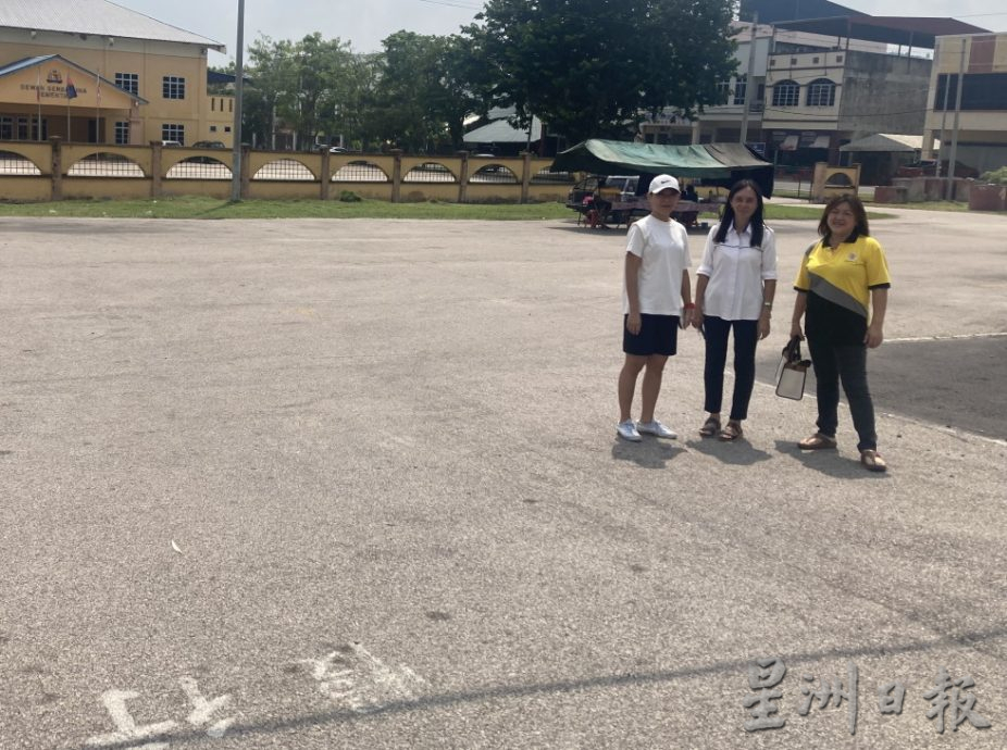柔:校外交通混乱,昔加末市议会官员将提呈建议以减缓问题