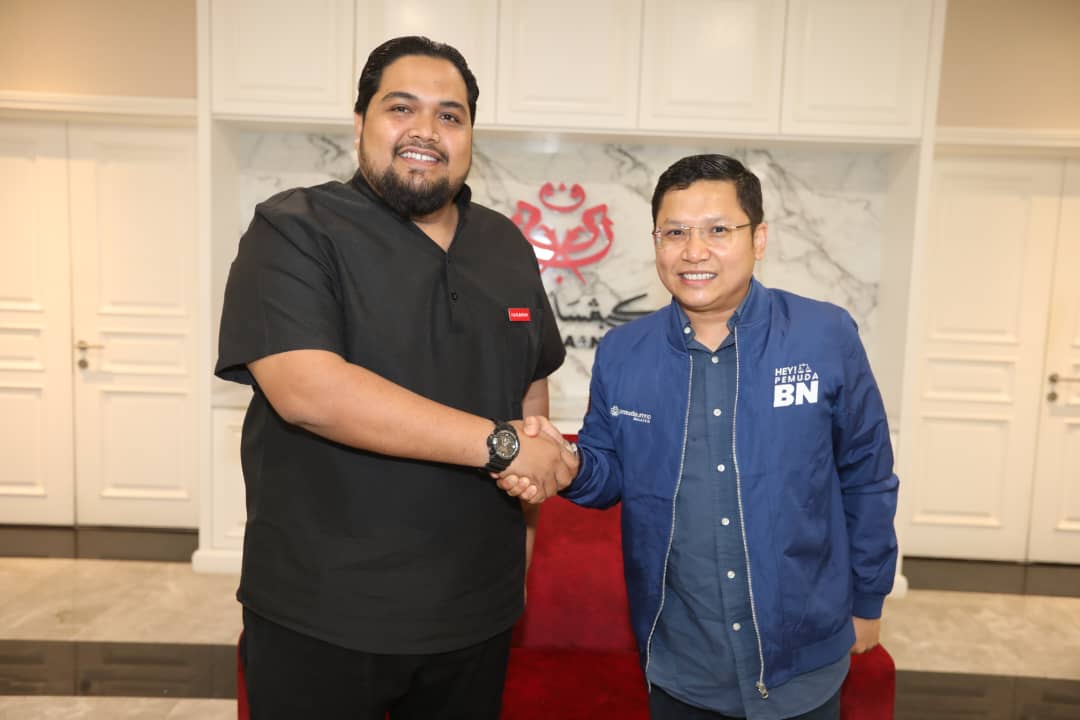 柔：版二头条：柔佛州希盟与国阵青年团助选望取得至少60%年轻选民投票