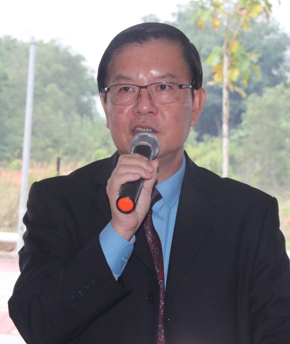 柔:郑振贤:本届宽柔校庆获校友会捐献30万令吉