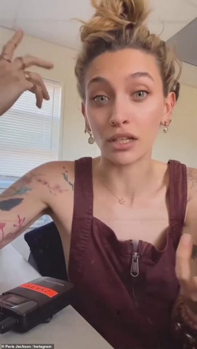 没留言祝贺亡父生日 麦可女儿曝被粉丝恐吓