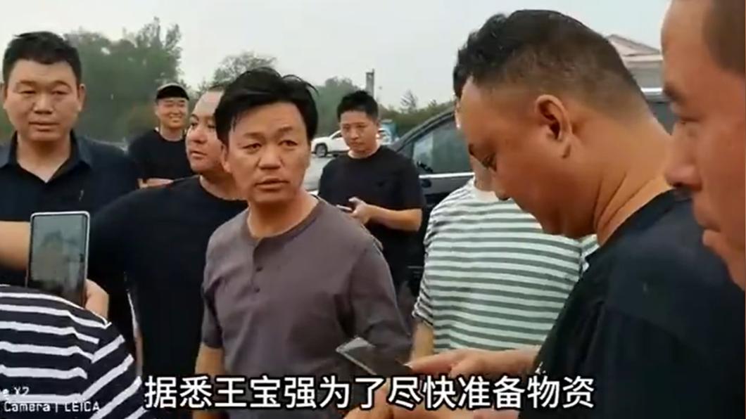 河北水灾泛滥 赵丽颖低调捐款无辜被骂