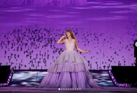 泰莱美国巡演结束前发红包 50名货车司机一人拿45万	