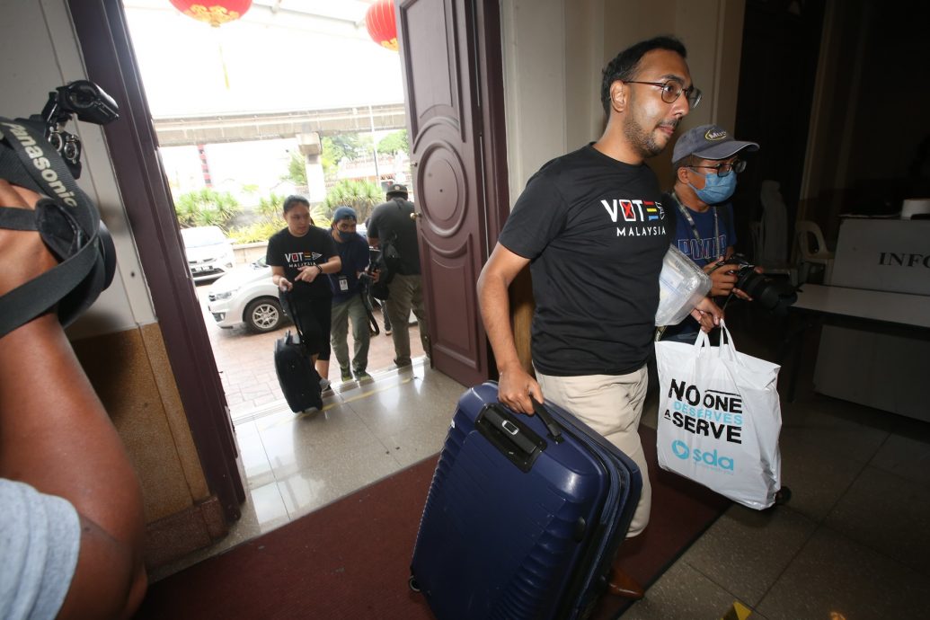 独家∕海外选票如雪球般滚回来 “送选票大军”启动了