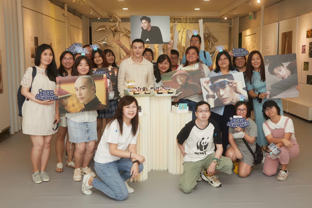 王冠逸发布自创品牌新品 师妹与粉丝送上生日惊喜