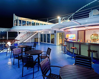 疫后首条国际邮轮航线恢复 “蓝梦之星”上海启航