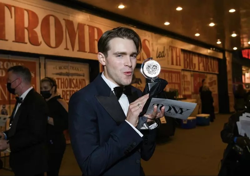 白雪公主又发狂言惹议 “白马王子是变态跟踪狂”