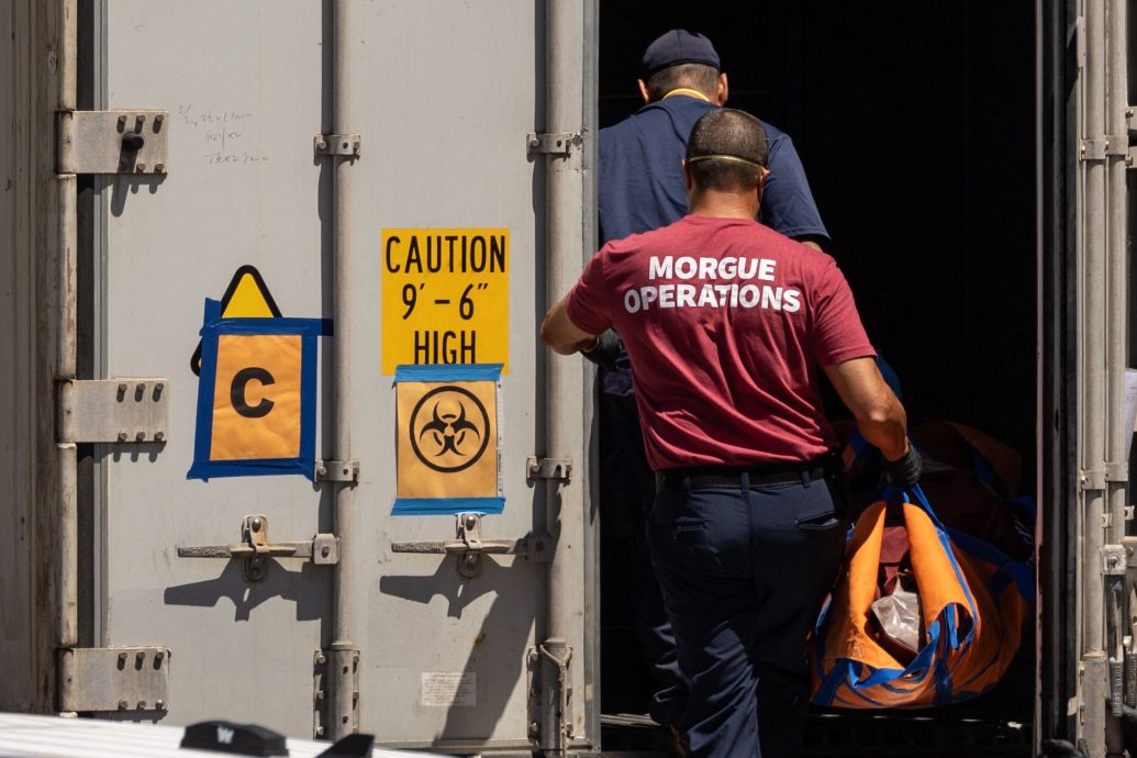 看世界两图)毛伊岛野火逾千人失踪 当局吁家属提供DNA