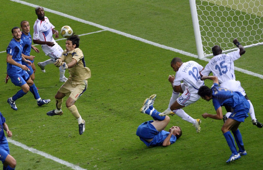 简单一句告别传奇生涯 布丰永载足球史册