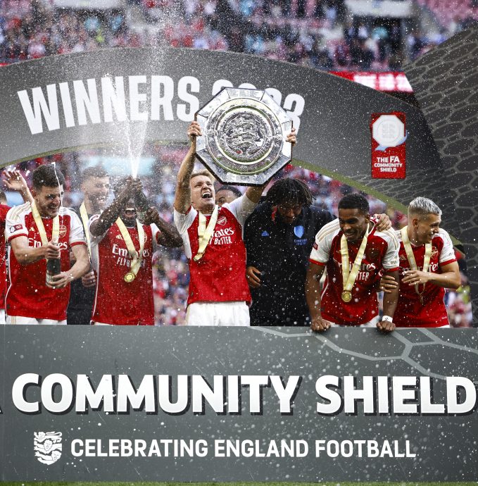 经点球战落败曼市六冠王梦灭  枪手第17次捧社区盾