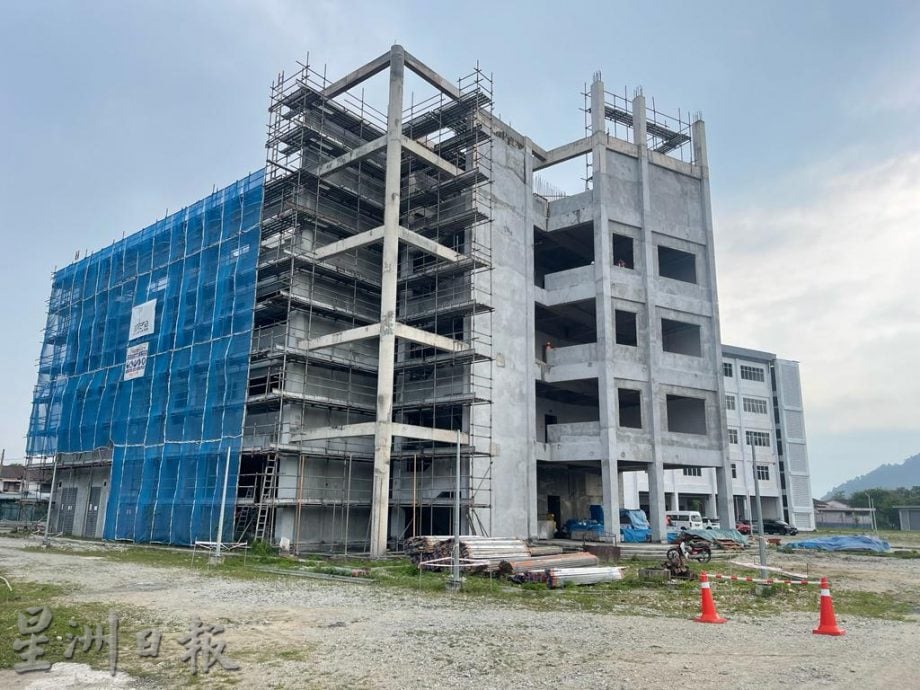 翁姑奥马建巴占分校复工 料明年7月完工 刺激经济