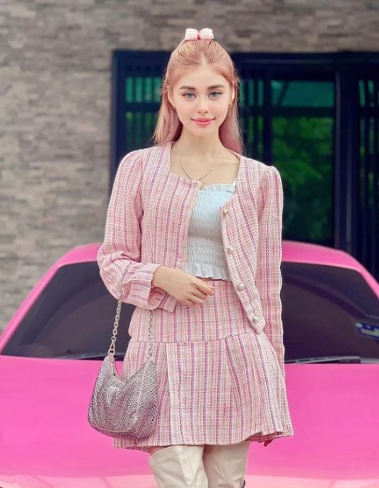 脱头巾挨批后发新照 网轰女星:先把腿毛剃掉!