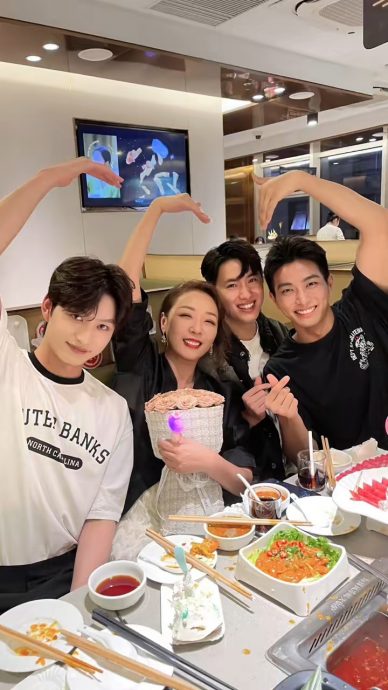 自备54份礼物 54岁郭少芸豪掷59万买超跑