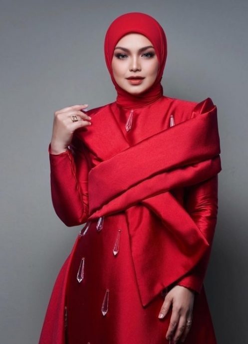 茜蒂诺哈丽莎忆14岁才首尝肯德基 网叹：现在孩子太幸福	