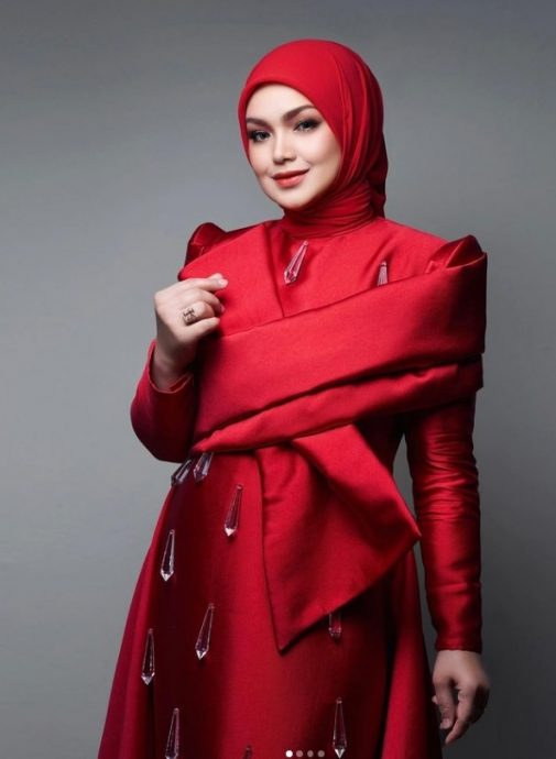 茜蒂诺哈丽莎忆14岁才首尝肯德基 网叹：现在孩子太幸福	