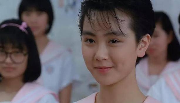 袁洁莹激罕露面仍暴瘦 脸颊凹陷引担忧