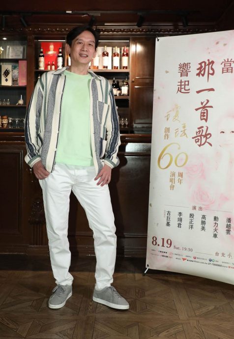 被爆死讯又传病重还失婚 62岁“三金歌王”亲揭真相