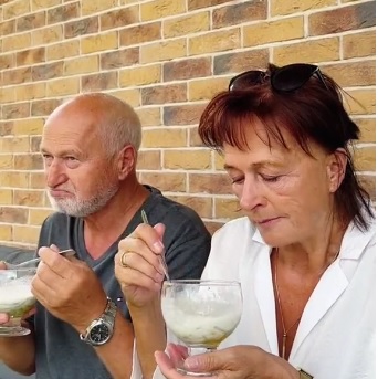 视频 | 波兰女回乡后超想念Cendol!“从大马带回原料 父母赞好吃”