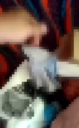 视频|乘客遗留一袋衣物在巴生  司机打开被吓到