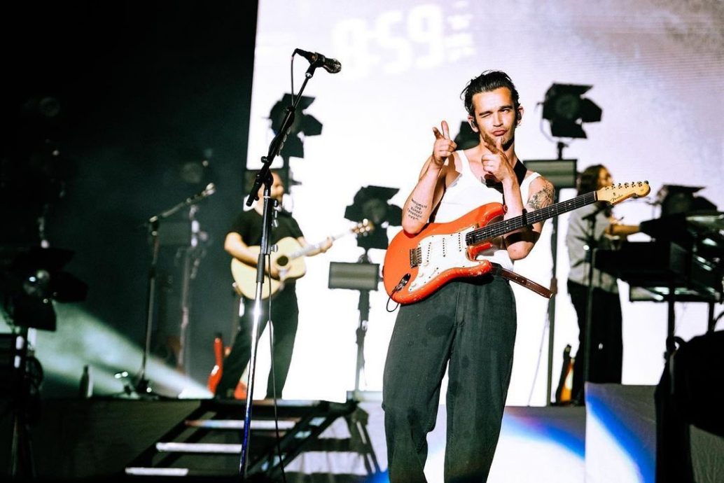 视频|The 1975主唱再嘲讽大马 “别去那里旅行”