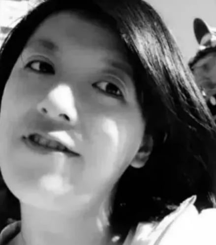 认cue走扶李玟学员 《好声音》女副导呛:能看吗?