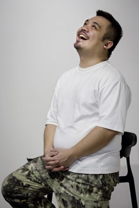 谭宝婷／跨越时代变迁谱写情感交织──话剧《谢师会》