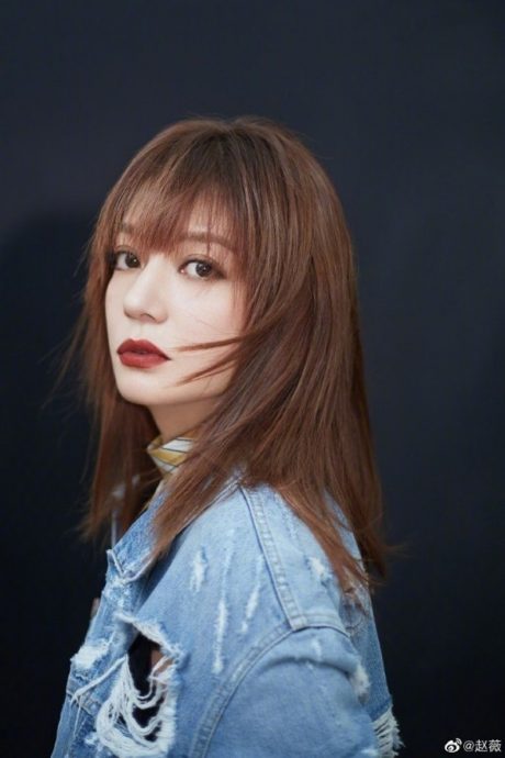 赵薇频更新动态 疑为复出试水温