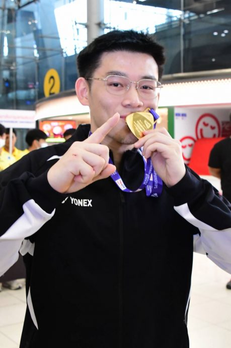 载誉回国机场获盛大迎接 昆拉沃:未来不改比赛风格