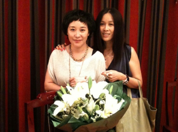 遭《好声音》学员控逼签约 那英胞姐斥:想像力丰富