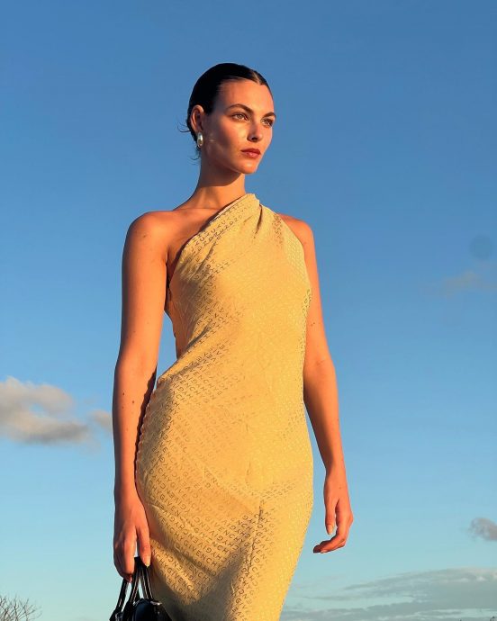 里奥纳度约会新女友 又是25岁超模刚离婚2个月	