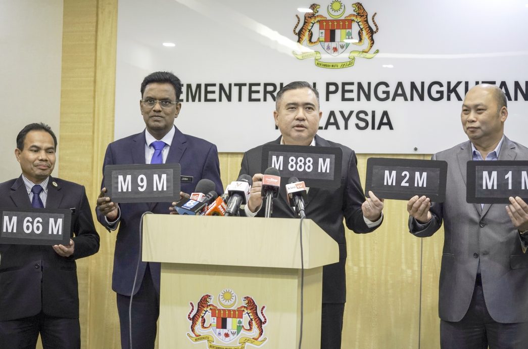 陆兆福∕国庆车牌