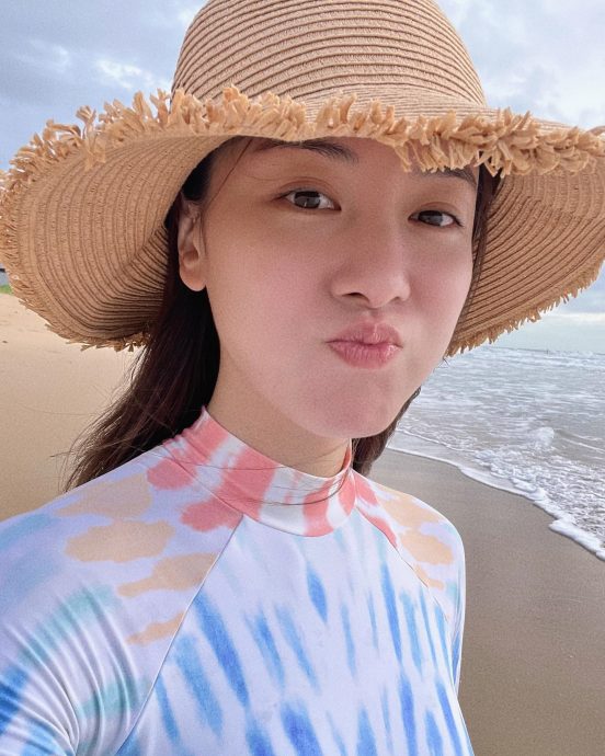 陈滢参观布城清真寺当游客 姜皓文“跑”景点打卡