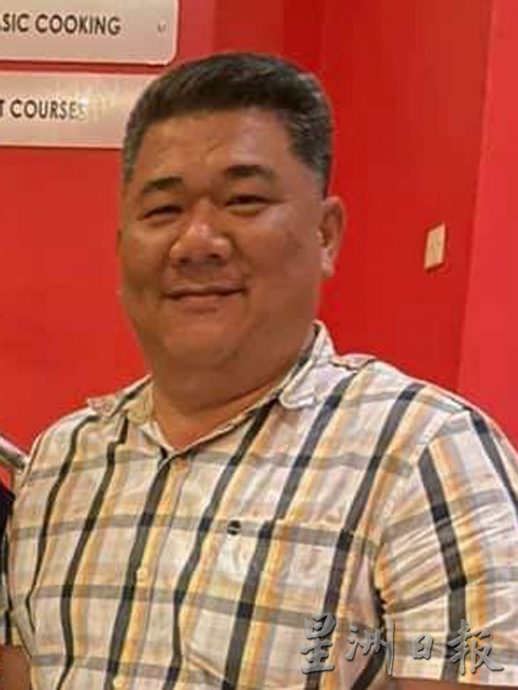 霹:封面主文/大型连锁便利店开进乡镇新村