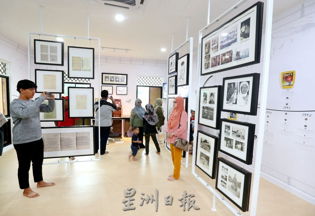 霹:封面主文/LAT画廊 寻找甘榜男孩漫画系列足迹