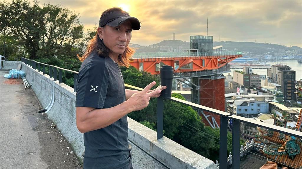 颜志琳游泰国无奈喊13字 网笑翻：“泰”像