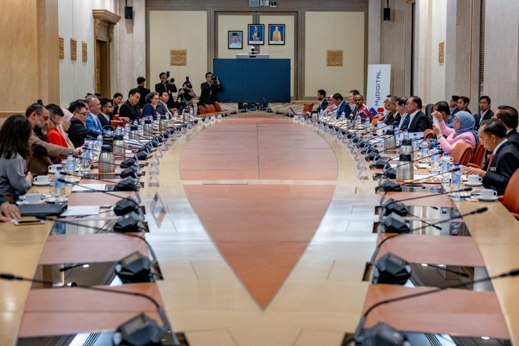 首相主持国家数字经济和工业革命4理事会(MED4IRN)会议