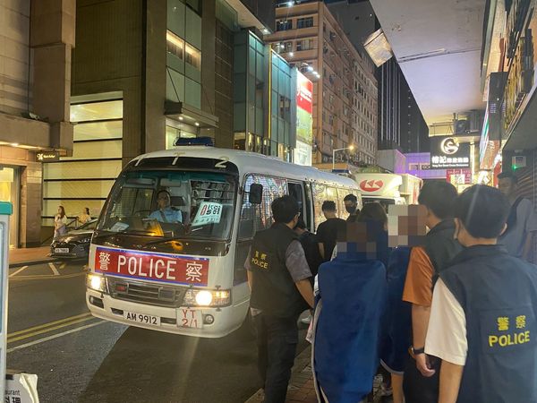 香港破未成年卖淫集团逮20岁女妈咪 两名16岁少女身世坎坷下海接客